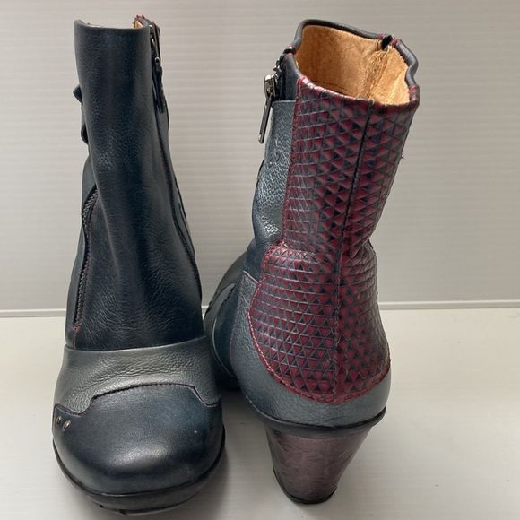 𝅺leather boots gorgeous details - Picture 6 of 10